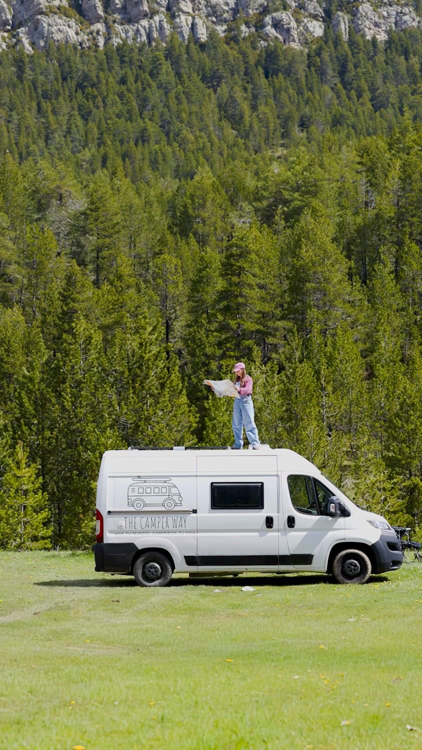 Fotografia d'aventura, natura i viatge per a marques — Natàlia Prats Studio